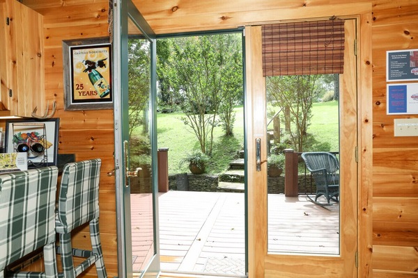 LR view to front deck