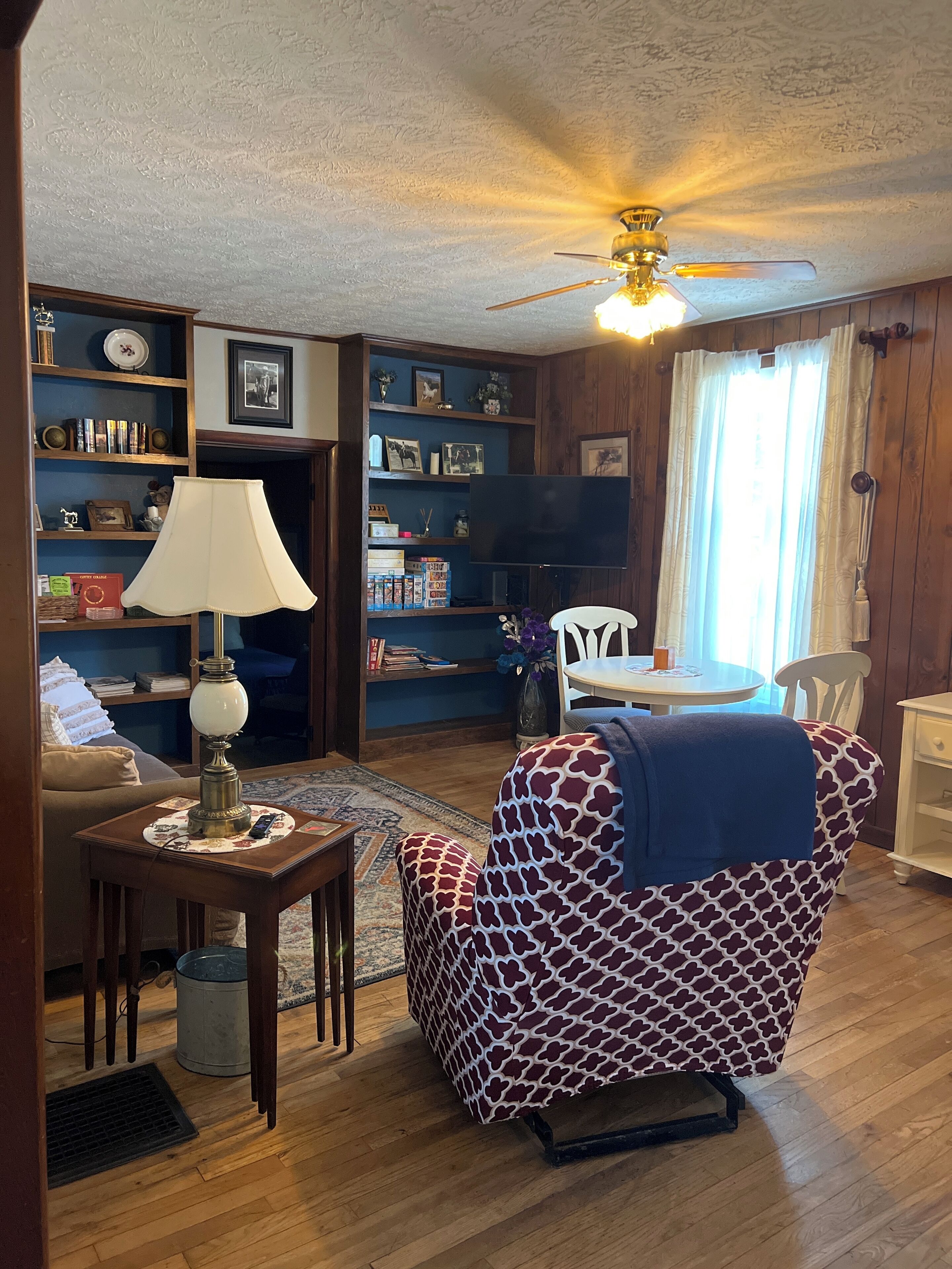 Interni