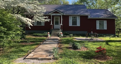 Quiet home on horse farm, halfway between Paducah & Wickliffe. Close to 60 & 286