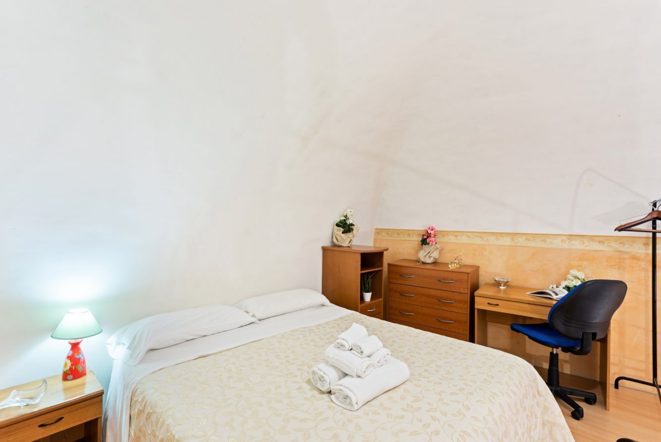 2 habitaciones, tabla de planchar con plancha y wifi 