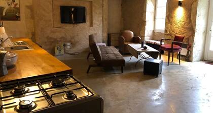 Le Patio a DURAN. Exceptional location in the heart of the Gers.