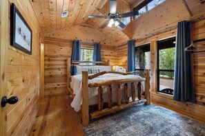 2 slaapkamers, een strijkplank/strijkijzer, wifi, beddengoed