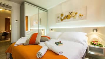 1 bedroom, individually decorated, individually furnished