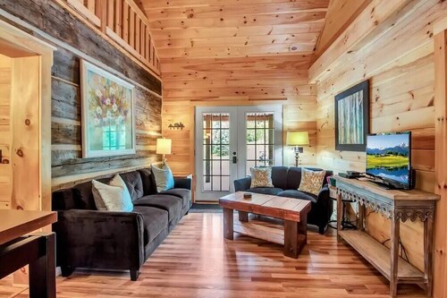 Valley View B - Rustic Log Cabin