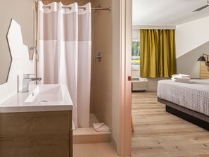 Ducha del cuarto de baño