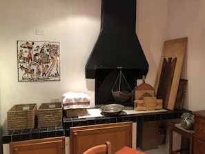 Interior - Old country house nestled in the green hills of Bologna (Marzabotto)