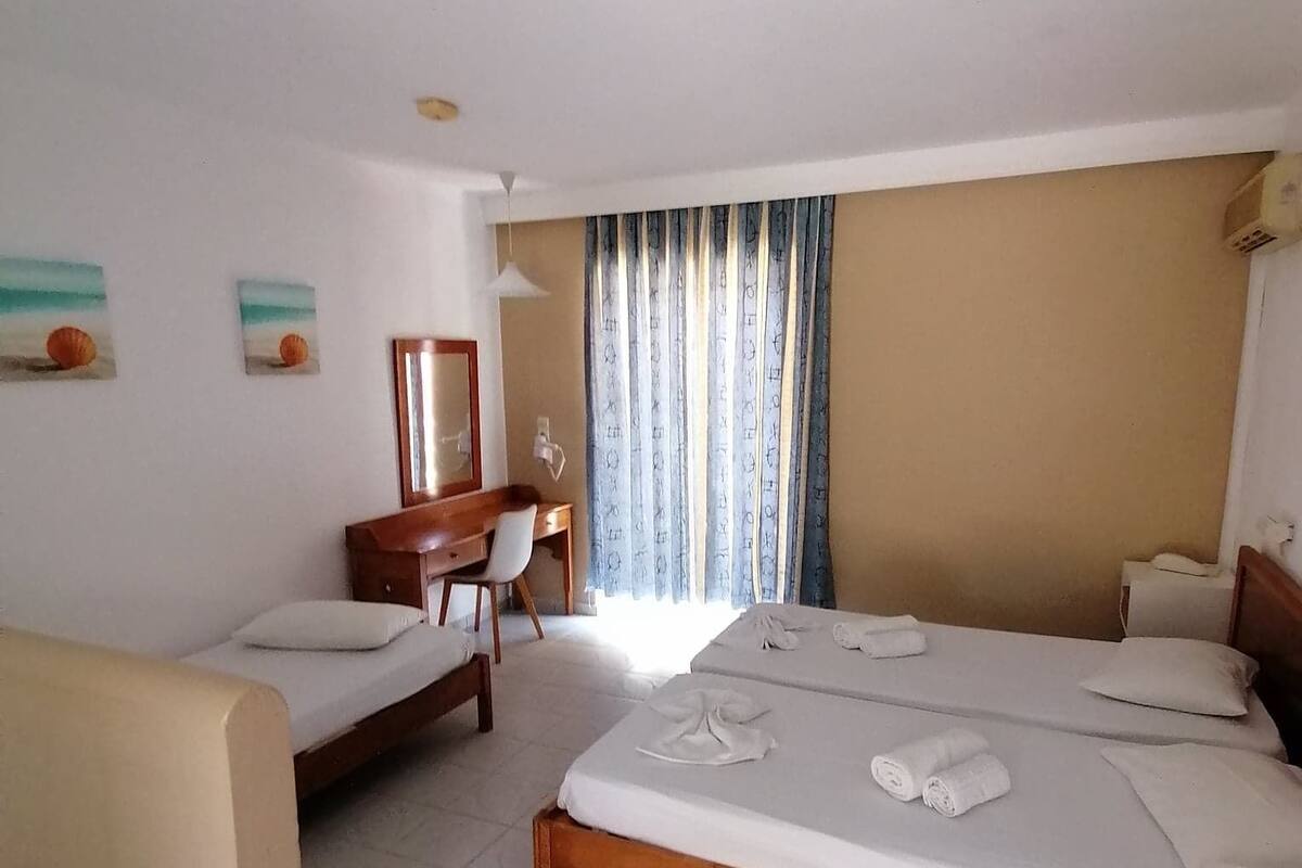 Standard Double Room | 1 bedroom, blackout curtains, free WiFi