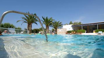 Seasonal outdoor pool