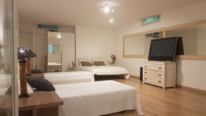 6 bedrooms, iron/ironing board, free WiFi, bed sheets - Your sea view villa with private swimming pool and tennis court (Nice)