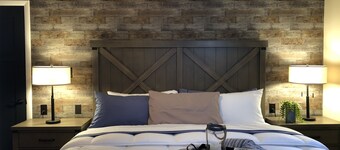 Stunning Mountain Suite on Seven Acres at Sundance