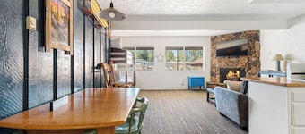 SoCal Vacations - Village Inn
