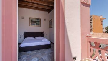 3 bedrooms, WiFi (free)