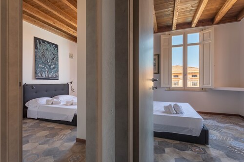 app pour 6 personne avec piscine e jacuzzi