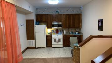 Microwave, oven, stovetop, coffee/tea maker