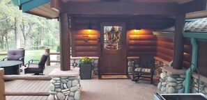 Terrace/patio - Luxury Sedona Oak Creek Canyon Home - Private Creek Access! (Sedona)