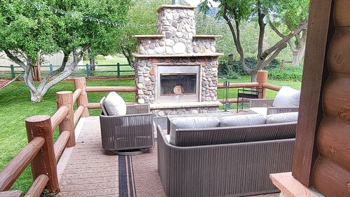 Luxury Sedona Oak Creek Canyon Home - Private Creek Access!