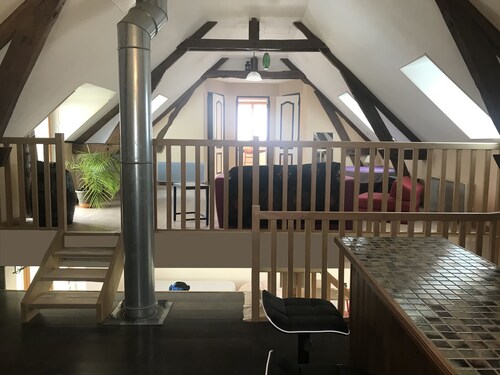 Comfortable barn conversion in the Perigord Noir countryside.
