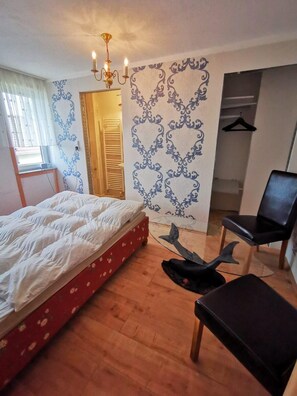 8 bedrooms - Flat with unique mountain panorama (Gehlberg)