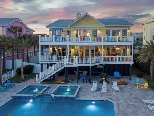 Casa Banana Oceanfront on Ocean Blvd, 6 BD, sleeps 20, pool,hot tub, elevator