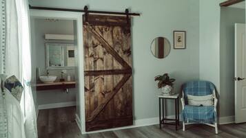 2 soverom, strykejern/-brett, wi-fi og sengetøy