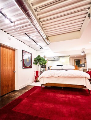 Desk, free WiFi, bed sheets