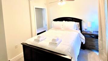 3 soverom, strykejern/-brett, wi-fi (inkludert) og sengetøy