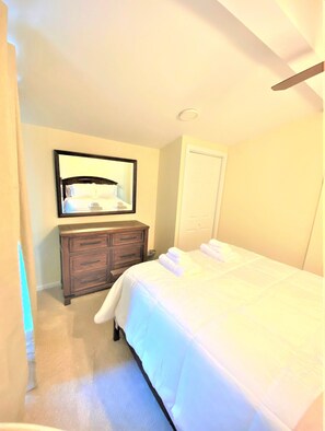 3 bedrooms, iron/ironing board, free WiFi, bed sheets