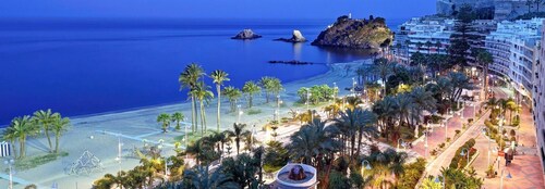 APARTMENT 2 MINUTES AWAY FROM PUERTA DEL MAR BEACH 