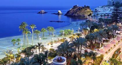 APARTMENT 2 MINUTES AWAY FROM PUERTA DEL MAR BEACH