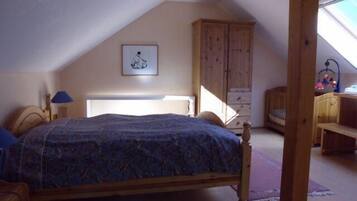 1 bedroom, iron/ironing board, WiFi