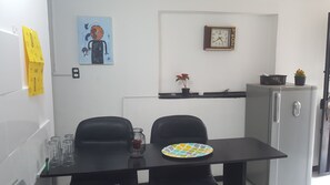 Dining - apartment near corferias terminal military club US embassy (Bogotá)