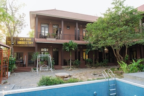 Outdoor pool - Viet Xua Homestay (Ninh Binh)