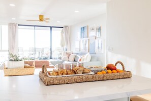 Smart TV, fireplace, DVD player, table football