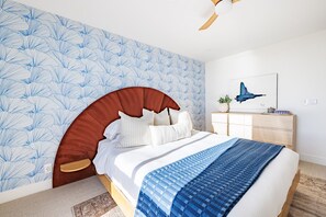 2 bedrooms, iron/ironing board, travel cot, free Internet