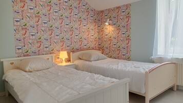 4 habitaciones, tabla de planchar con plancha y wifi gratis