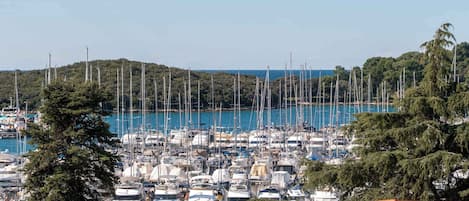 Marina/club náutico