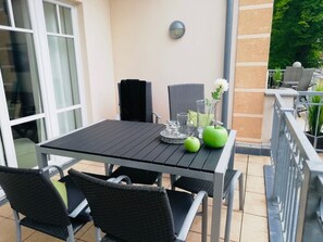 Outdoor dining - Villa Rosita Wg. Sonnendeck (Rerik)