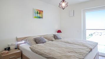 1 bedroom, travel crib, free WiFi