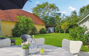 Outdoor dining - 3 bedroom gorgeous home in Asaa (Asaa)