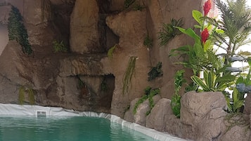 Indendørs pool, opvarmet pool