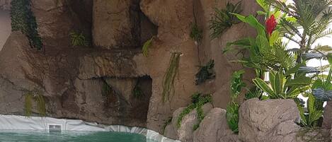 Piscine intérieure, piscine chauffée