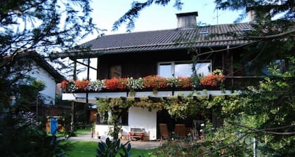 Familien-Loft mit eigener Sauna im urigen Münchner Süden