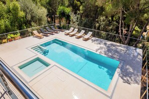 Piscine extérieure, piscine chauffée