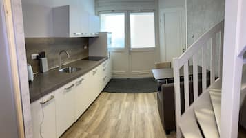 Refrigerador, microondas, horno y lavavajillas