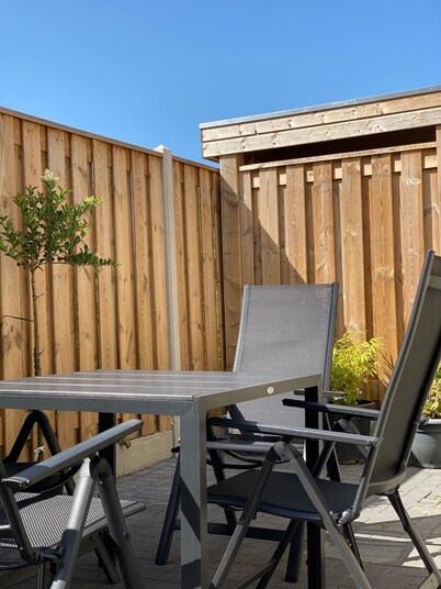 Zoutelande, nah am Strand und neu