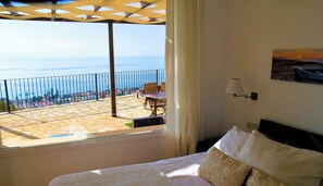 2 slaapkamers, een bureau, een strijkplank/strijkijzer, gratis wifi