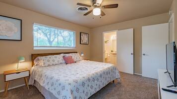 3 bedrooms, iron/ironing board, travel cot, free WiFi