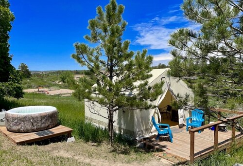 “Stargazer” Scenic Glamping Trails + Creek Access