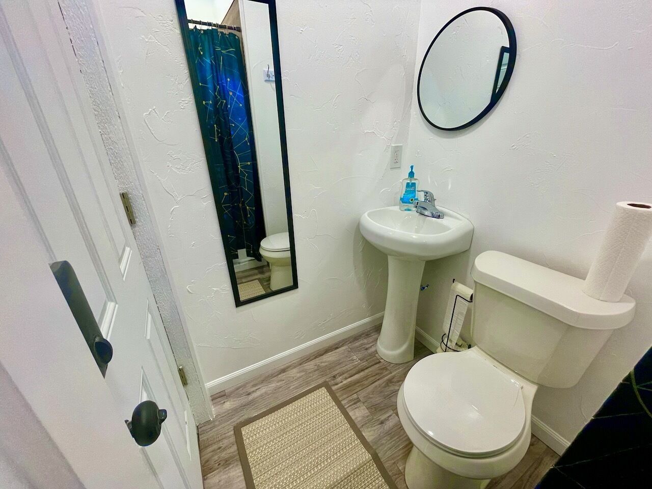 Towels, toilet paper