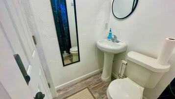 Towels, toilet paper